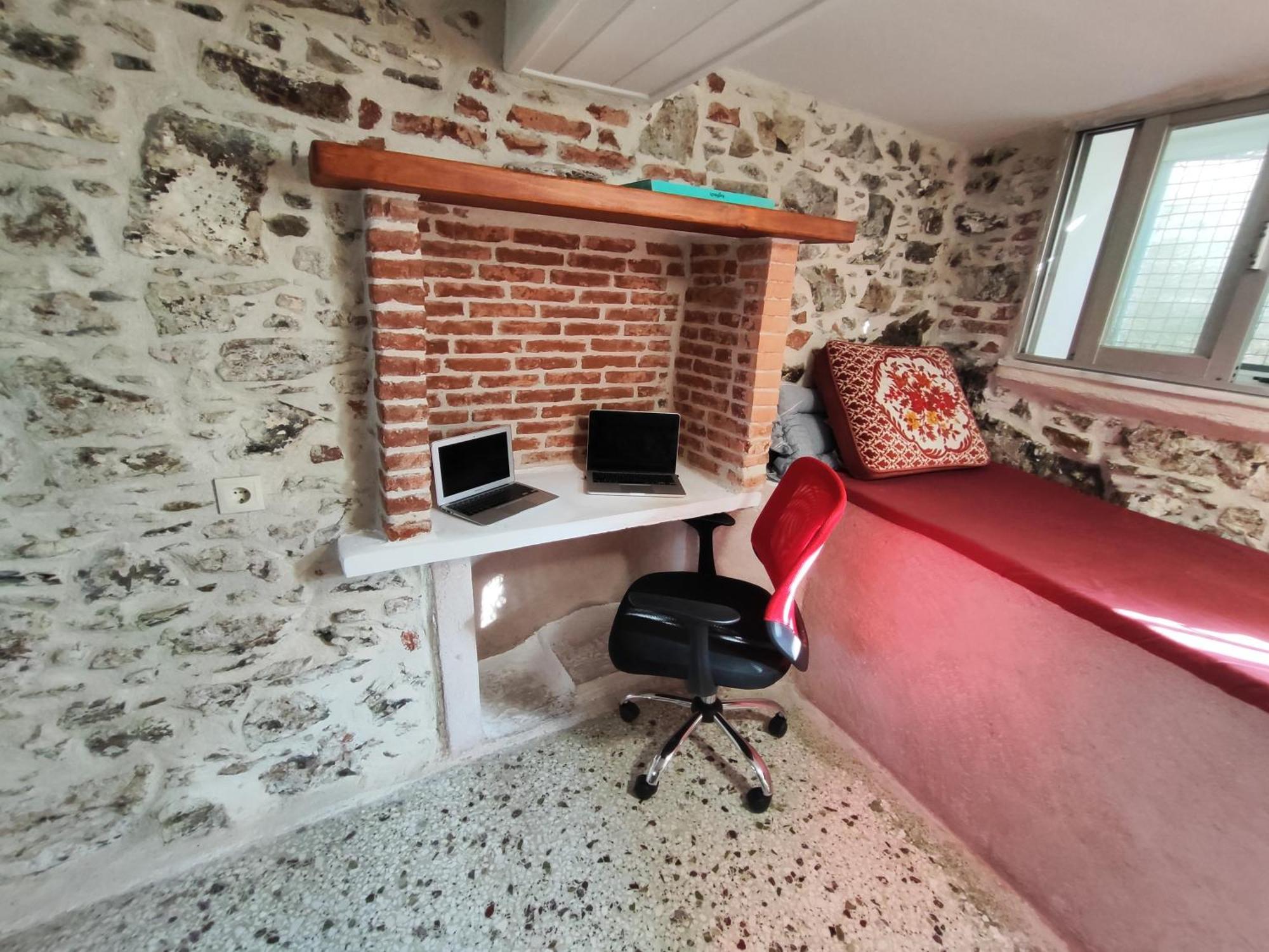 Best Sunset & Sunrise Budget Rooms Mytilene Exterior photo
